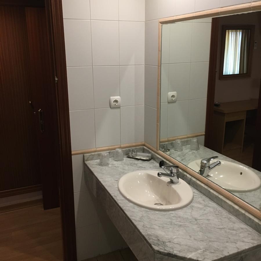 Hotel Avenida Леганес Экстерьер фото